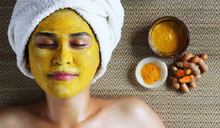 Tinh bột nghệ đắp mặt nạ